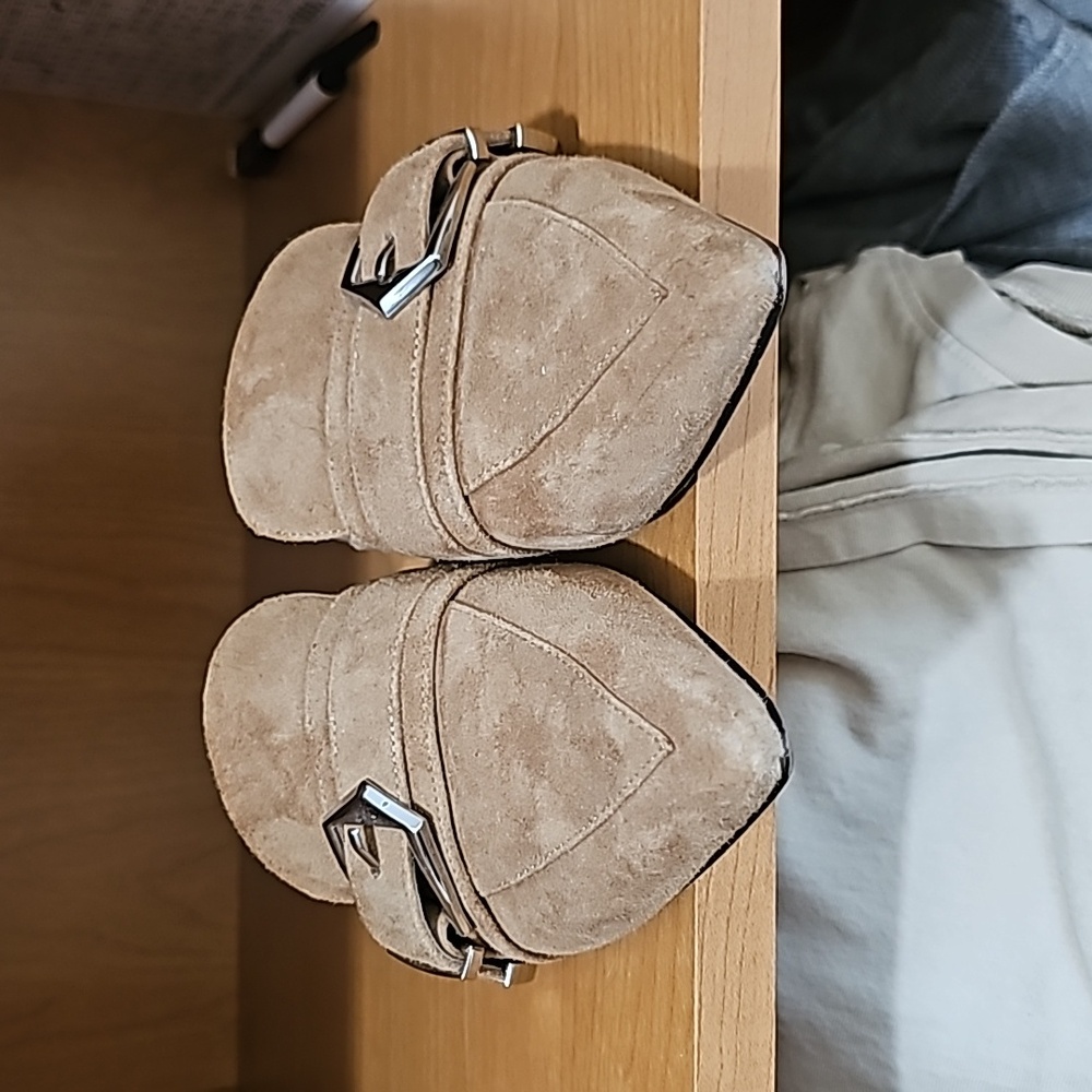 Suede mule